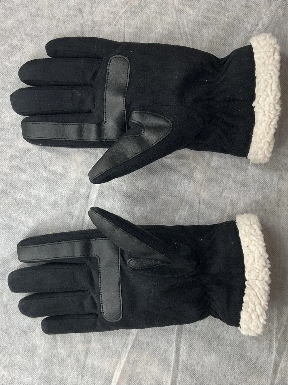 isotoner Black Women's Sherpa Lined Microsuede Glove - Picture 2 of 5